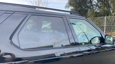 Land Rover Discovery 3.0 D250 R-Dynamic SE 5dr Auto Diesel Station Wagon